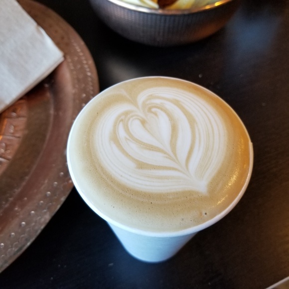 Meet your Posher, Julie - Picture 1 of 1